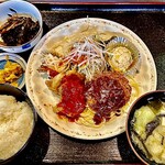 とんかつ 食べ処 なか川 - ミンチカツレツとグリルチキン（５００円）