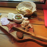 キュイジーヌ エ ヴァン アルル - シャルキュトリー お肉屋さんの惣菜盛り合わせ