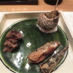 エスカルゴ、肝、イワシの梅肉煮