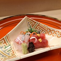 赤坂 菊乃井 - ●向付「明石天然鯛 壱岐島マグロ 山葵 水前寺海苔 」