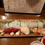 山海づくし勝也 - 刺身の盛り合せ