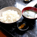 Yamashita Shokudou - ご飯、味噌汁、漬物