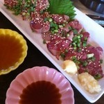 地球屋にんげん亭 - 日向鶏の白レバー霜降り刺し 
      ¥500