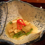 北新地 弧柳 - ささげ豆いんげん泉州べにずいきの胡麻びたし