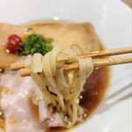 らーめんこはく堂 - 全粒粉入り自家製多加水麺