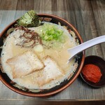栗ちゃんラーメン - 鬼辛は別添えなので自分で好きに調整出来ます、豆板醤系というか、爽やかな後味がいいですね