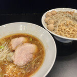 豚風。 - 限定『こんぶ。』（1,300円）＋燻製うずら（150円）＋ショウガ（50円）、ニンニクコール