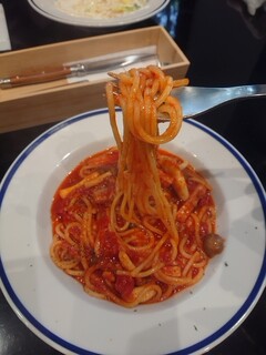 Casual Dining Ebi - ベーコンとトマトのトマトパスタ_1300円