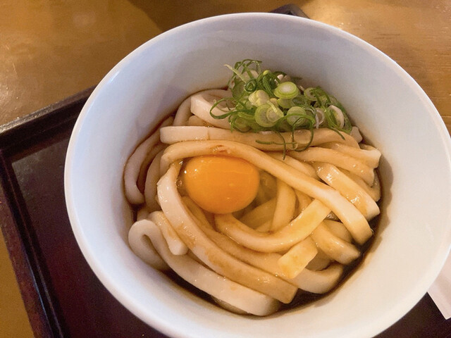 Ise udon tsukimi (kèm trứng)