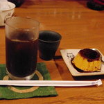 かふぇたまき - アイス珈琲350円とプリン150円