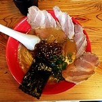 大学ラーメン - チャーシュー麺。