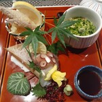 東京住友クラブ - 前菜は地ダコ刺身、みょうがとアオリイカ天婦羅、アサリの茶碗蒸し
