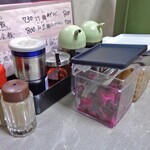 老広東 - 卓上に常備されているもの