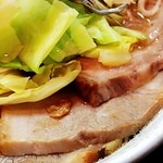 煮干しらーめん青樹 - チャーシュー厚み。