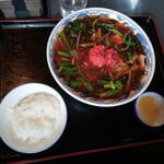 満州ニラら～めんの店 さかえや - 満州ニララーメン（中），ライス（小）