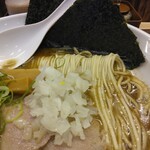 煮干乃宴 - 芸術を感じられる。丁寧な一杯♬。