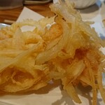 卓 - 小エビと新玉ねぎのかきあげその２