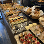 アドゥマン - 目が楽しいたくさんのパンたち