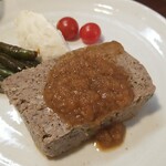 キッチン ブルー グローブ - 豚挽肉ときざみ茸のテリーヌのアップ