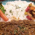 エイト カリィ - エイト無水カレー＋アチャール