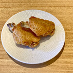捏製作所 - 名物唐揚げ(4本) 620円