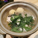 心酔亭 - 鶏団子と桜鱒の鍋