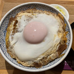 銀座 梅林 - 王道の卵とじのカツ丼！