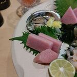 Sushi Tempura Gosakutei - ●ﾗﾝﾁ。単品。中瓶B715X2+刺し(鮑ｱﾜﾋﾞ1738X3+ｲｸﾗ肴1078)+ｶﾝﾊﾟﾁ塩焼1078+玉葱天ぷら528+梅ｼｿ細巻440+焼酎B 3850=15,265円 