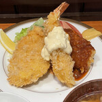 紅亭 - ミックスフライは高レベル