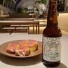 ザ プールサイド - おつまみ①生ハムとチーズバゲットの大崎上島産蜜柑蜂蜜掛け(税込880円) 
お酒①ゆきんこエール(税込770円)
テーブルチャージが無いのが嬉しい