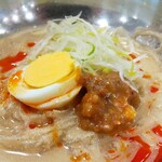 肉のヤマキ商店 - ゴマダレ冷麺ハーフ