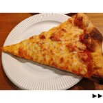 THE PIZZA - シンプルな巨大ピッツァ
