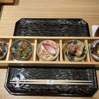 五本木 響 - 