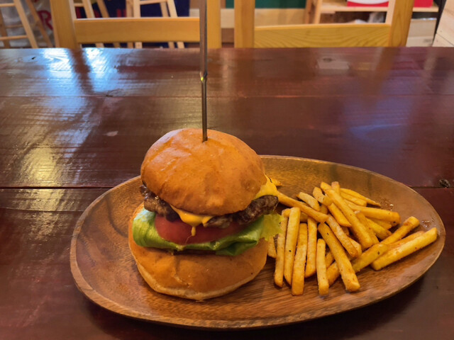 コーナー ゲート バーガー（CORNER GATE BURGER） - 大曲（ハンバーガー）の写真