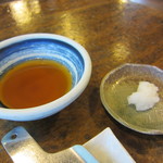 うずら家 - 天ぷらには天つゆと大根おろしが