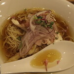Ami Hachi To Chou - ”鶏と水”あっさり　醤油￥７９０
