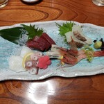 びっくり寿司 - 造り盛り合わせ2000円2023年4月