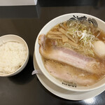 食堂 はせ川 - 全部乗せ醤油らーめん(国産豚使用) 小ライス