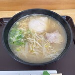 マーメイド - 料理写真:牛骨ラーメン