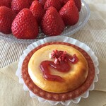 BAKE CHEESE TART - 焼きたてチーズタルト　あまおう苺　300円