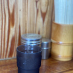 ケンちゃんラーメン - お冷はセルフです！氷入り！