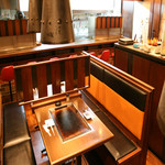 法善寺 三平 - 備え付けの鉄板でアツアツをご堪能ください☆