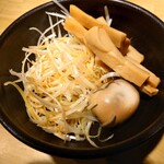 麺家 燻 - 和風ネギ、メンマ、燻製玉子