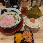 Orenotonkotsu Souhonten - ランチタイムの泡煮干豚×明太子ご飯