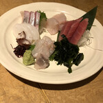 Kushiyaki Sakana Shinjukumiyagawa - 鮮魚5種盛合せ