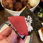 Taishuusakaba Oreryuu - ご飯は酢飯　付け合わせの海苔で鉄火巻