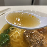 金の華 - ピリ辛の鶏ガラ豚骨スープ