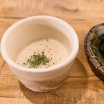 ハッコウ ルパン - 新玉葱のポタージュ、カンパーニュ