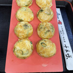 明石玉 十三味 - こだわり卵で九条ねきの明石玉（上から）