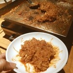 ホルモンふくや - ちりとり鍋、からの焼き雑炊♪
      おいしそうに撮れないけど、めっちゃおいしいんですヽ(^0^)ﾉ